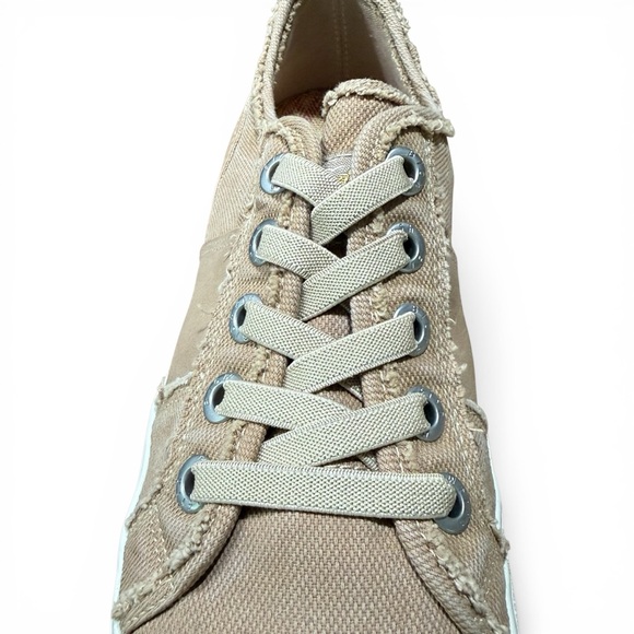 Blowfish Malibu Low Top Slip In Lace Comfort Sneakers Kahkai Platform Vegan Sz 9 - Picture 12 of 13